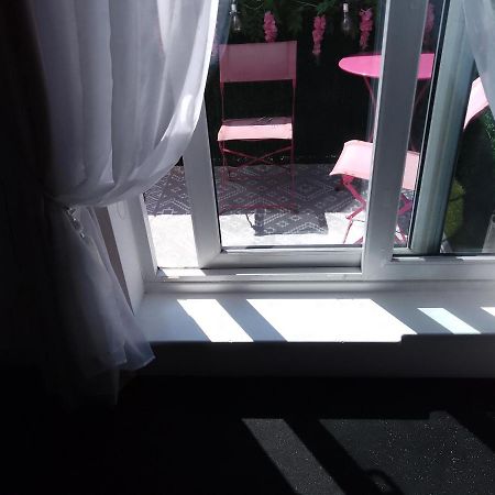 Bed And Breakfast Double Room Chester City Centre, Free Parking Eksteriør billede